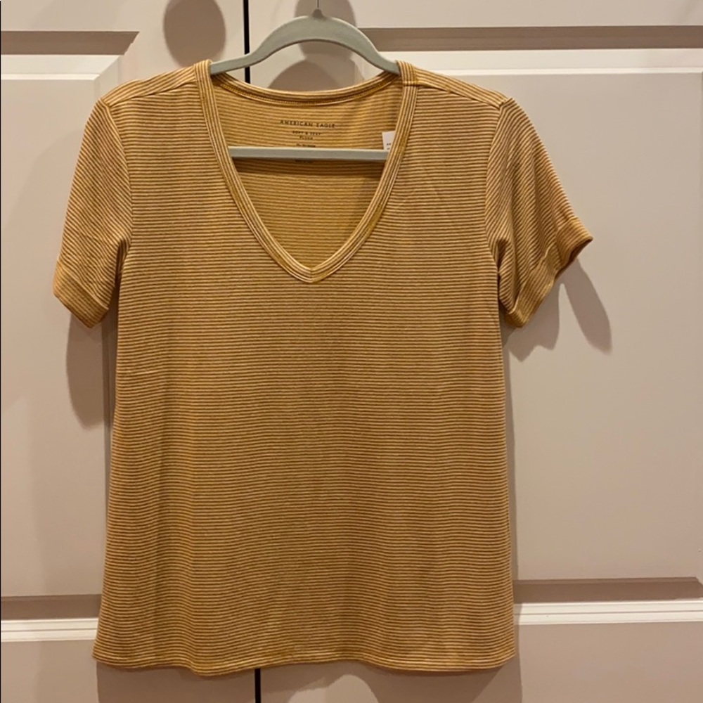 American Eagle t- shirt